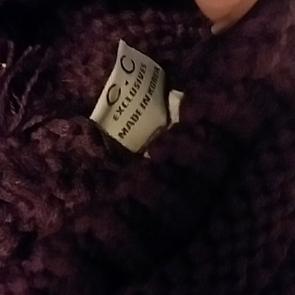 C.C Exclusive hat - Picture 2 of 5